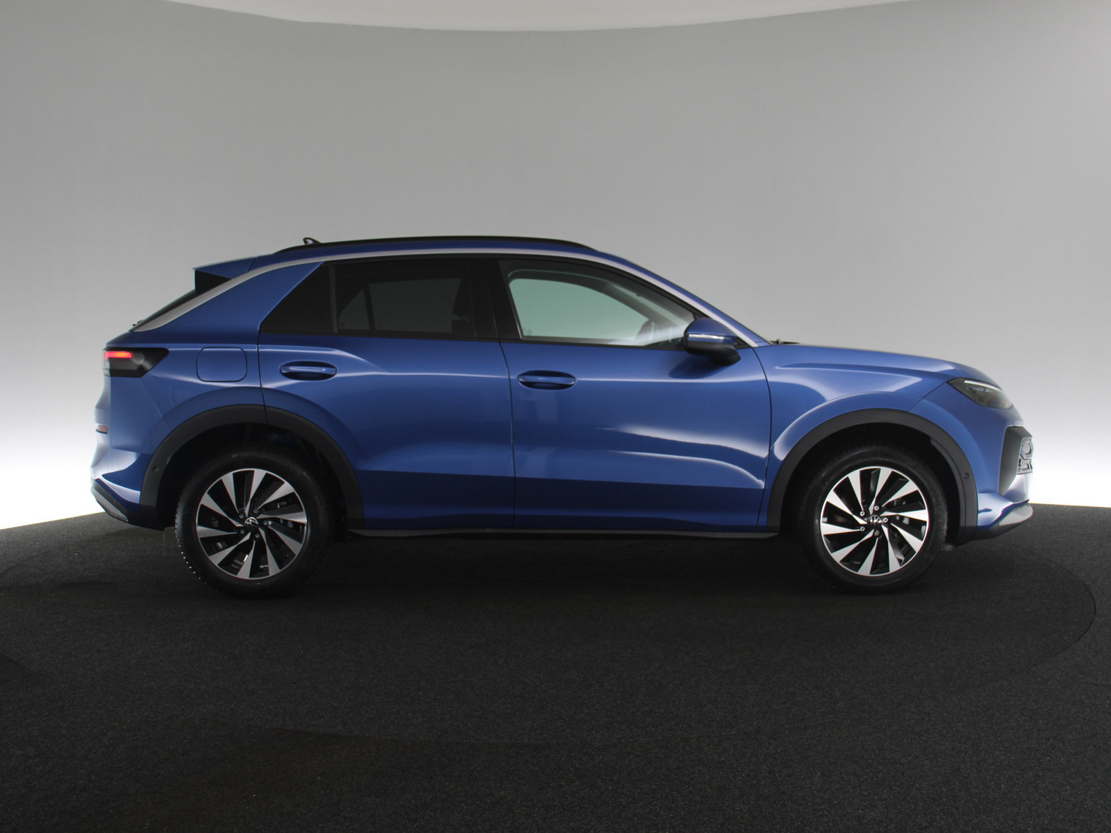 VW T-Roc 1.5 eTSI Life VW T-Roc 1.5 eTSI Life