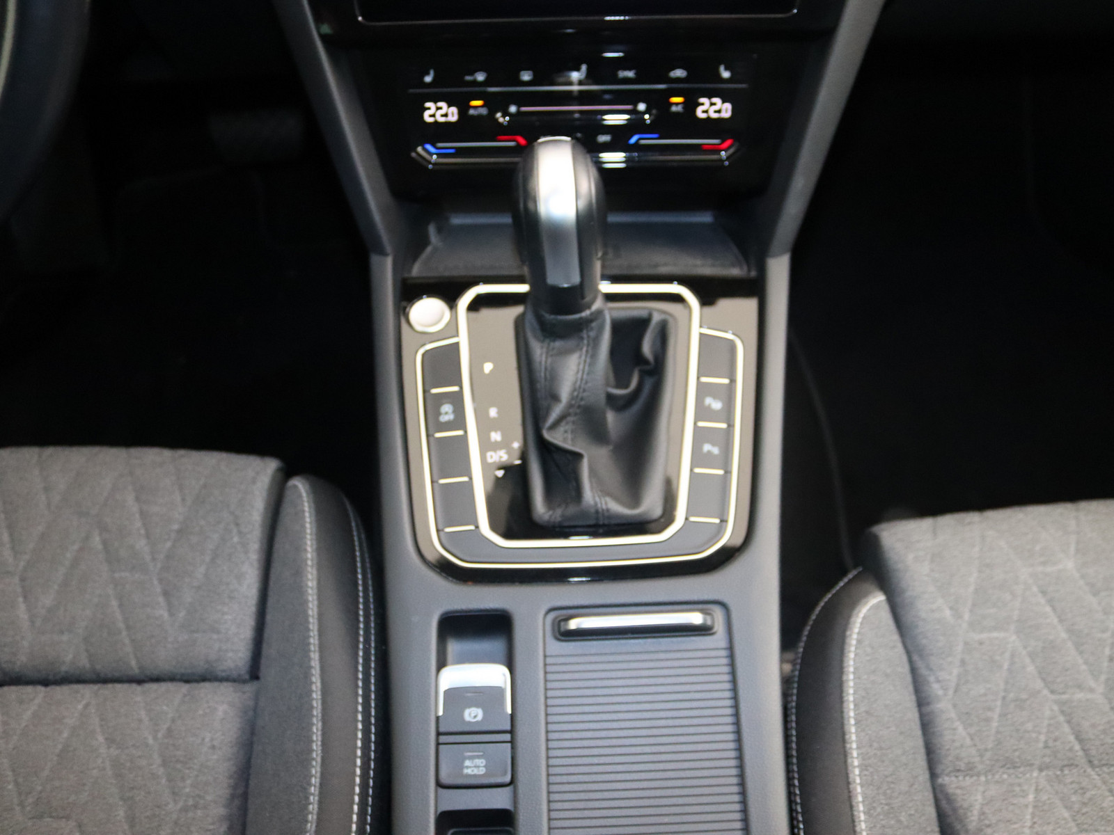 VW Passat Variant 2.0 TDI Business VW Passat Variant 2.0 TDI Business