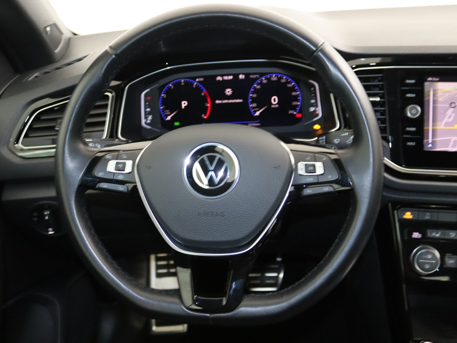 VW T-Roc Cabriolet 1.5 TSI R-Line VW T-Roc Cabriolet 1.5 TSI R-Line