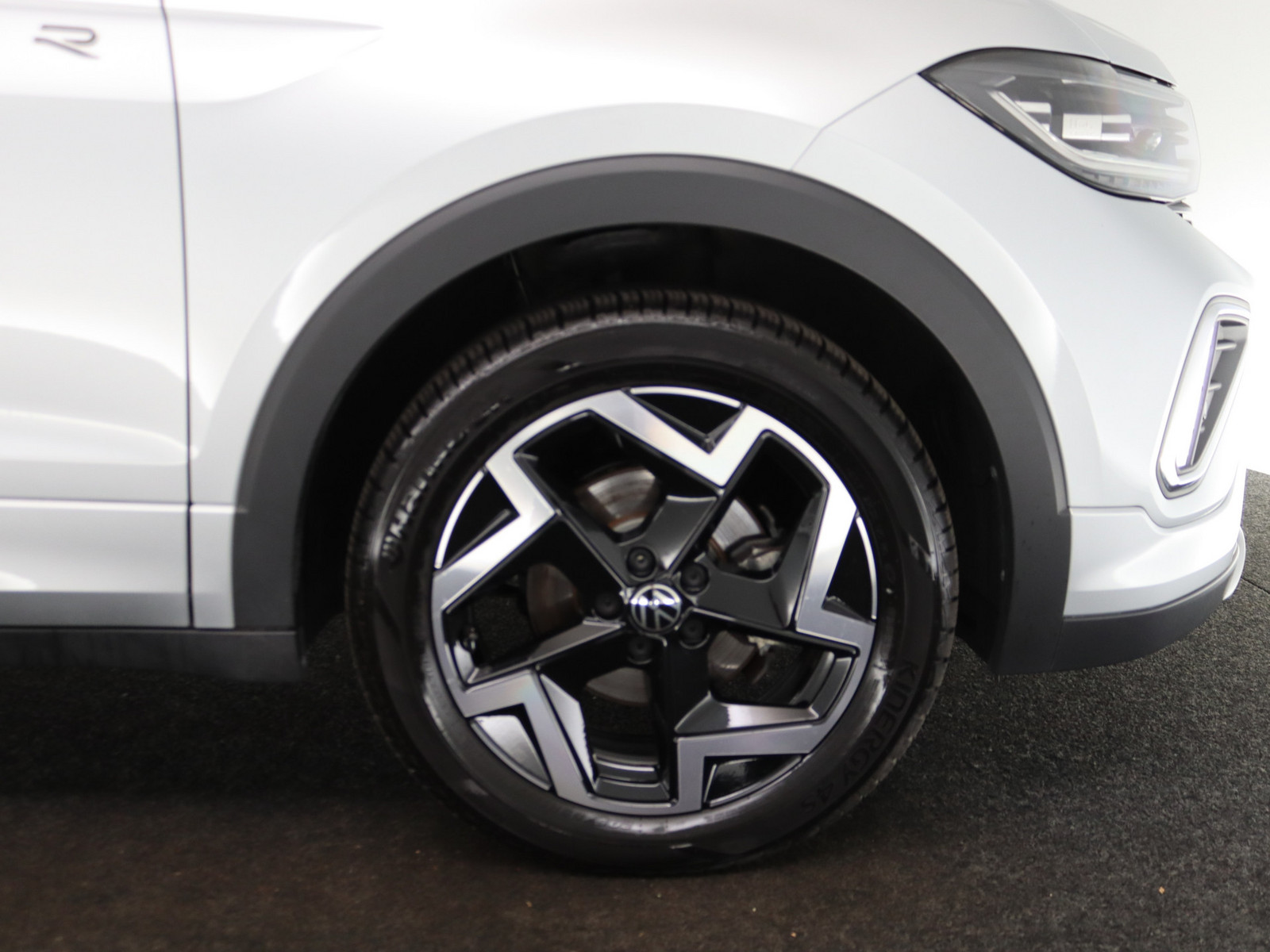 VW T-Cross 1.5 TSI R-Line VW T-Cross 1.5 TSI R-Line
