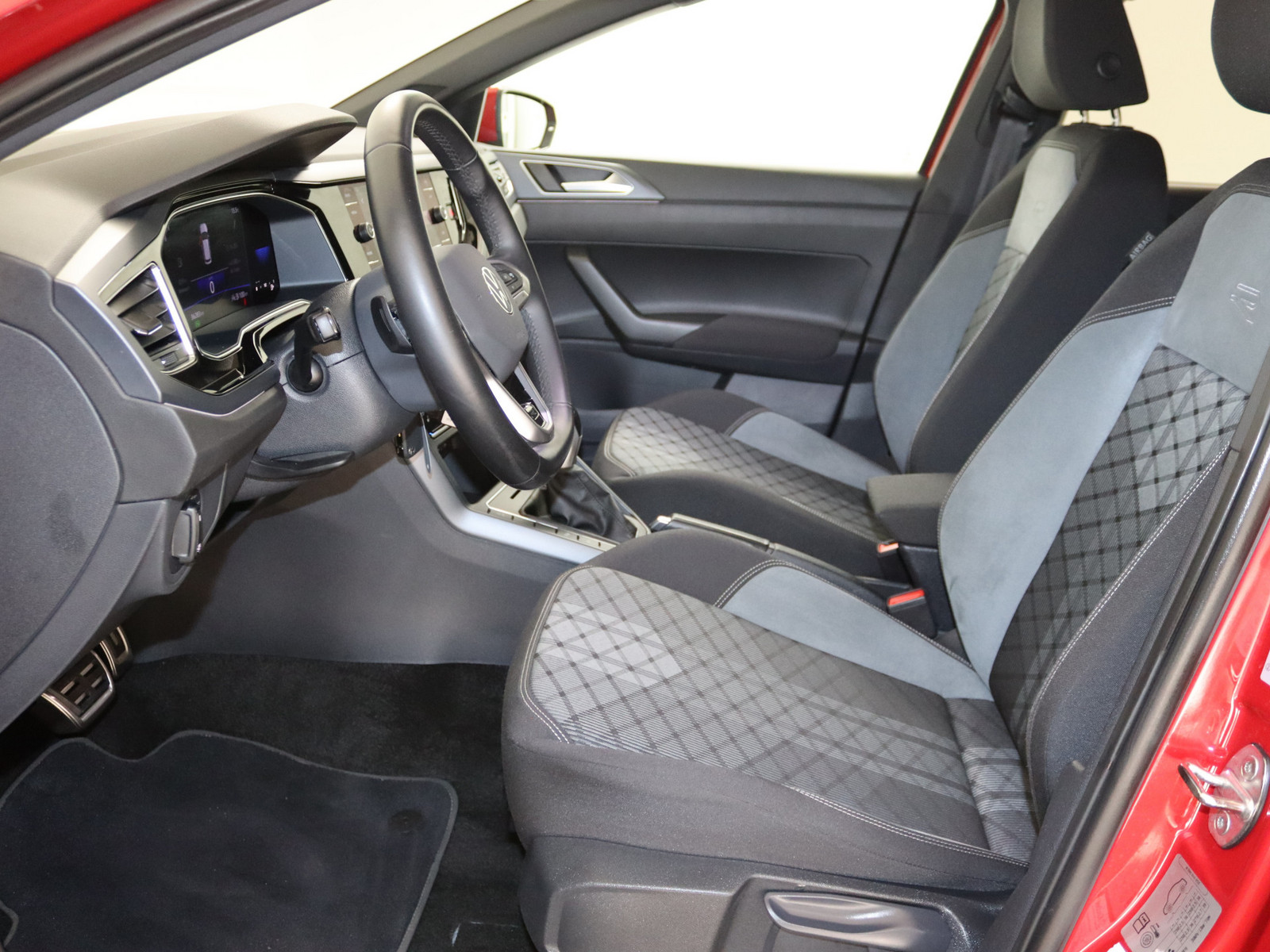 VW Polo 1.0 TSI R-Line VW Polo 1.0 TSI R-Line