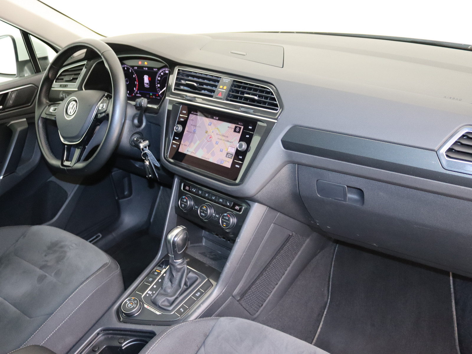 VW Tiguan 2.0 TSI BMT Highline 4Motion VW Tiguan 2.0 TSI BMT Highline 4Motion