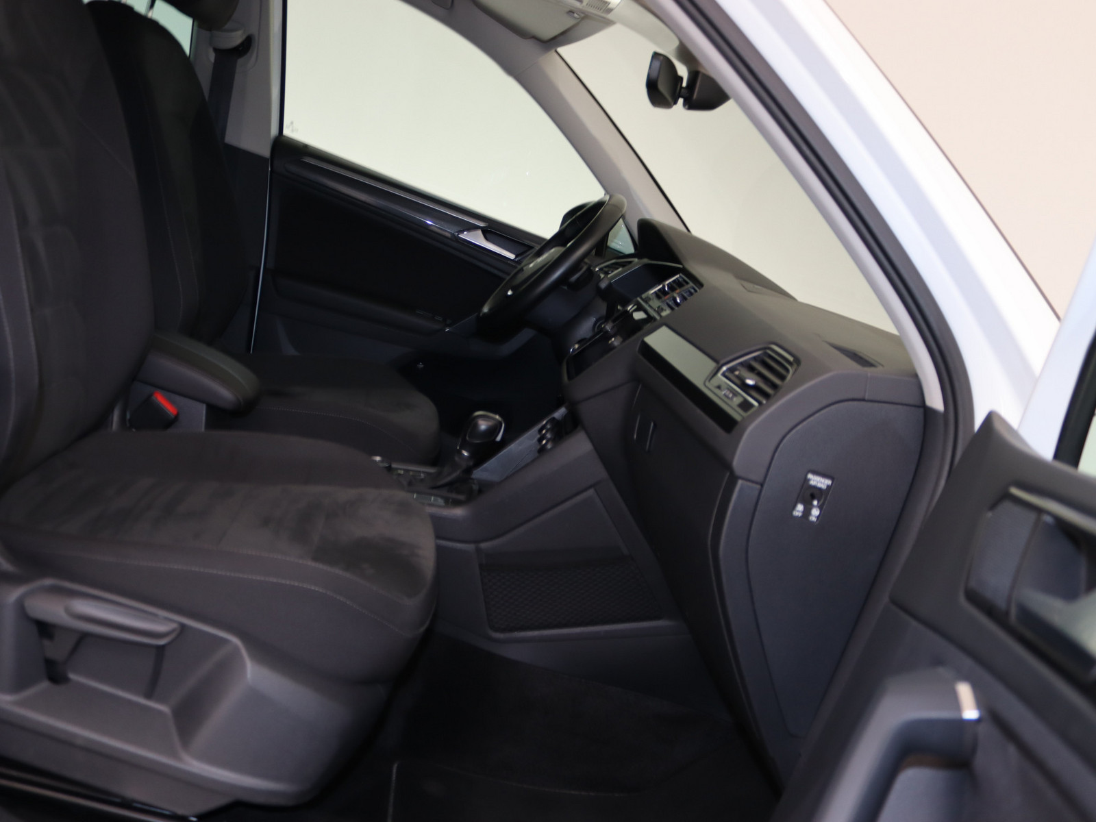 VW Tiguan 2.0 TSI BMT Highline 4Motion VW Tiguan 2.0 TSI BMT Highline 4Motion