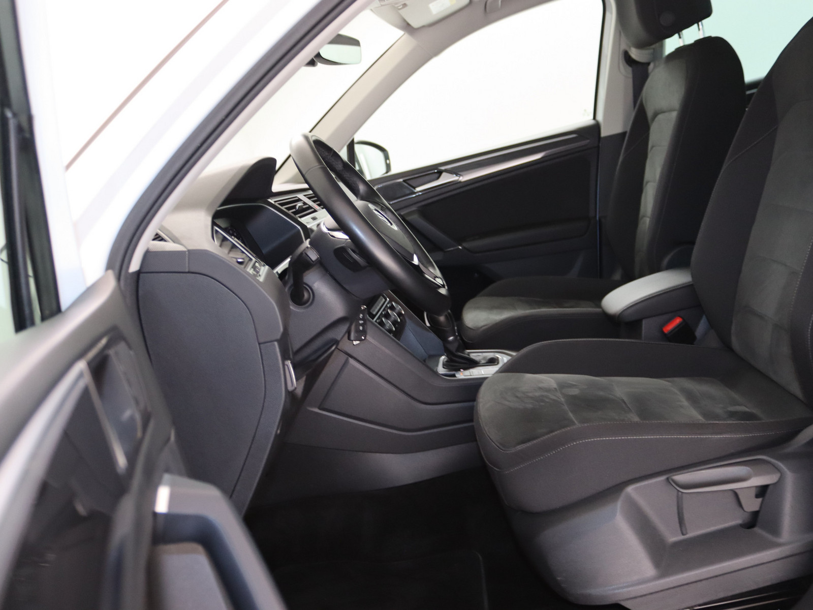 VW Tiguan 2.0 TSI BMT Highline 4Motion VW Tiguan 2.0 TSI BMT Highline 4Motion