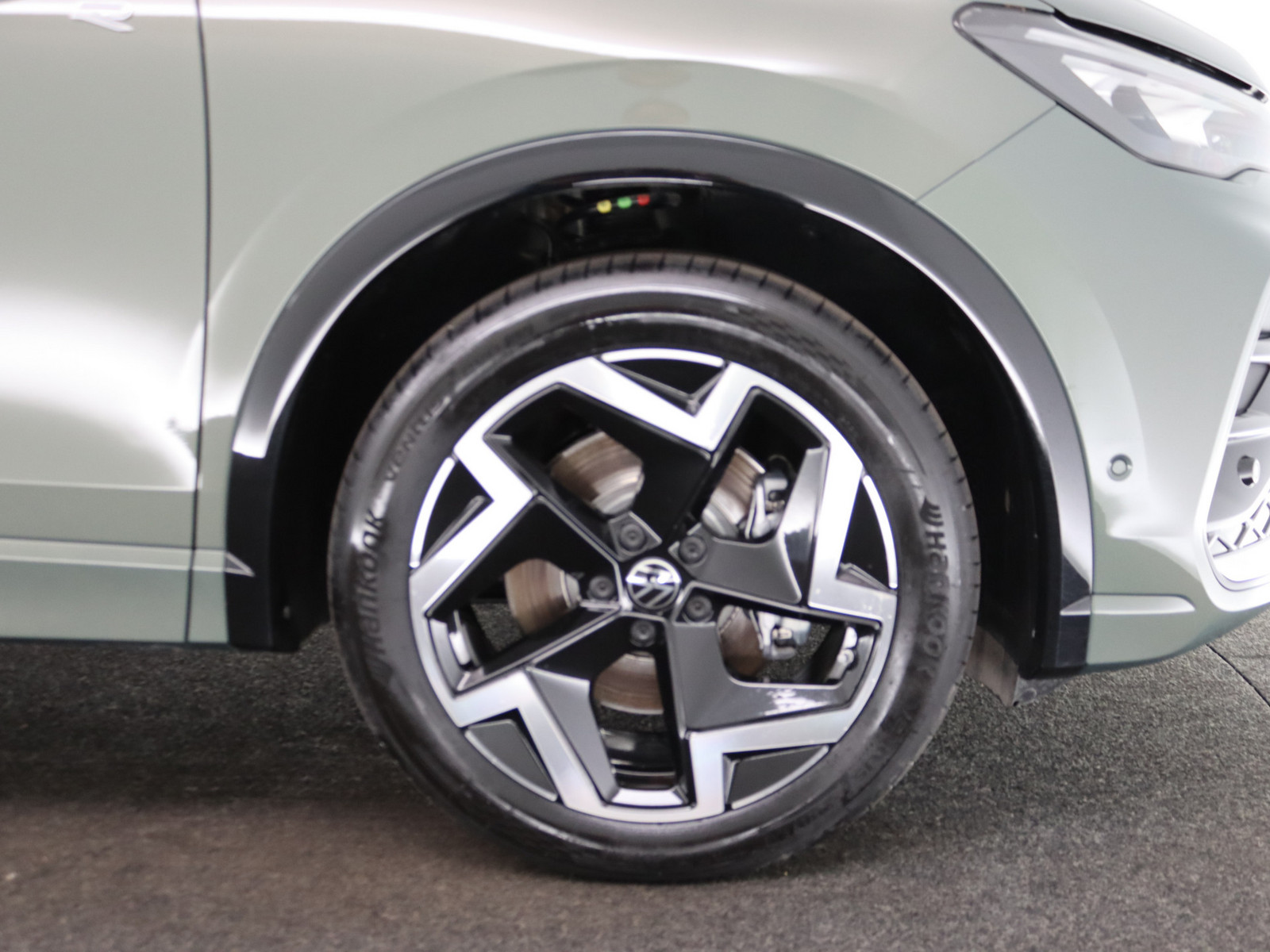 VW Tiguan 2.0 TDI R-Line VW Tiguan 2.0 TDI R-Line