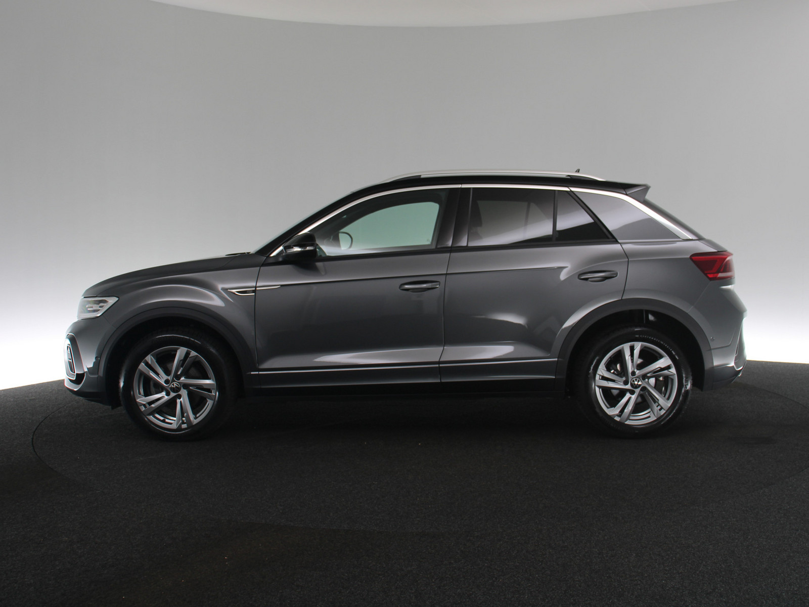 VW T-Roc 1.5 TSI R-Line VW T-Roc 1.5 TSI R-Line