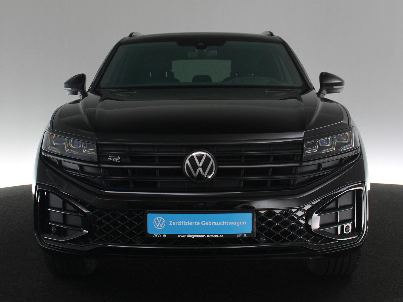 VW Touareg 3.0 V6 TDI R-Line 4Motion VW Touareg 3.0 V6 TDI R-Line 4Motion
