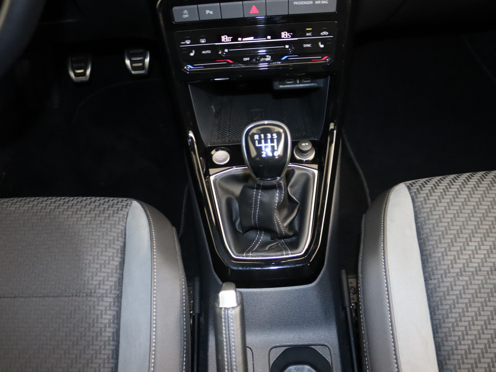 VW T-Cross 1.0 TSI Style VW T-Cross 1.0 TSI Style