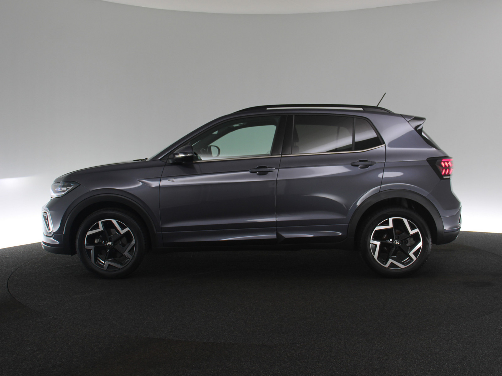 VW T-Cross 1.5 TSI R-Line VW T-Cross 1.5 TSI R-Line