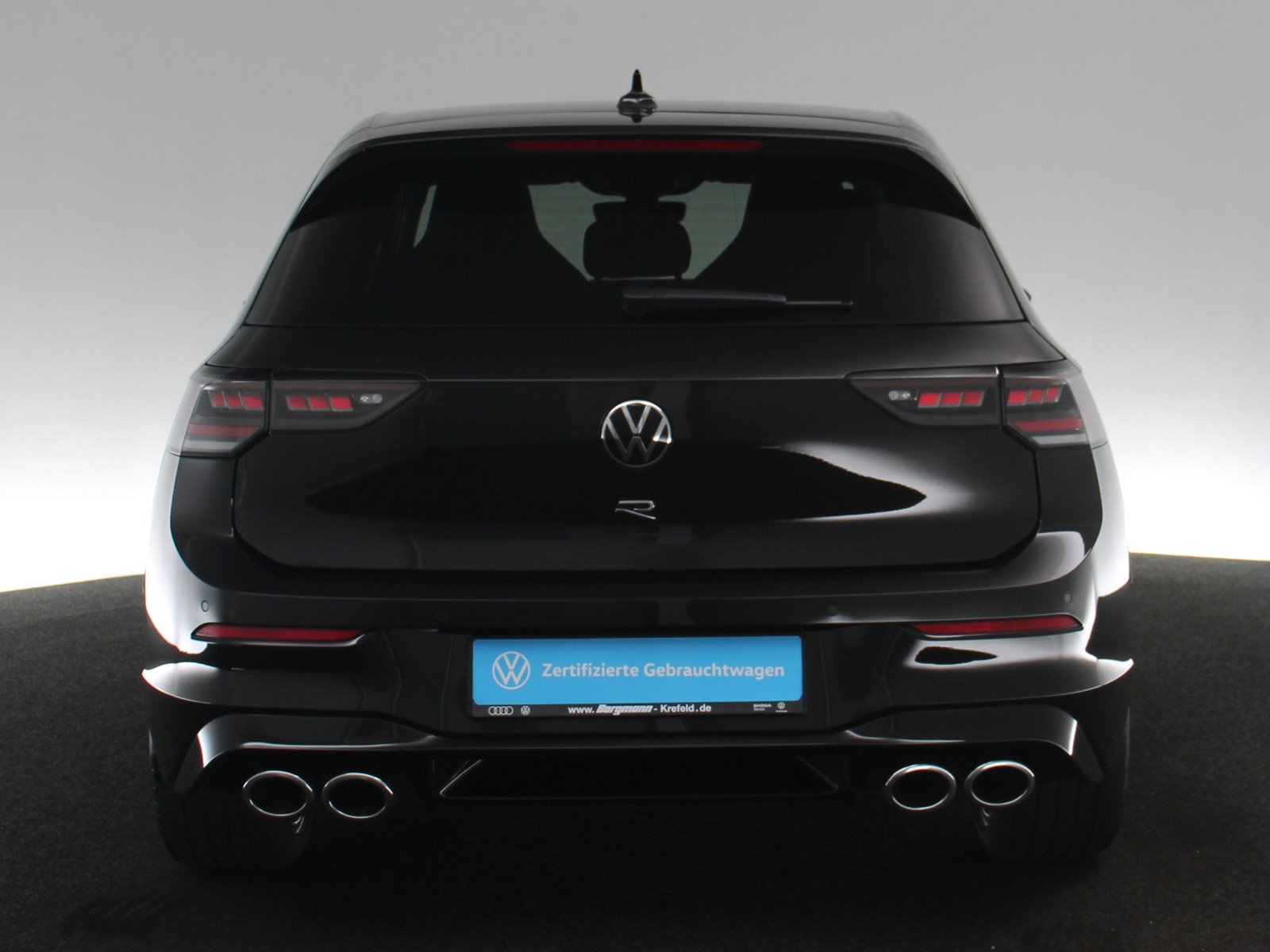 VW Golf VIII 2.0 TSI R 4Motion VW Golf VIII 2.0 TSI R 4Motion