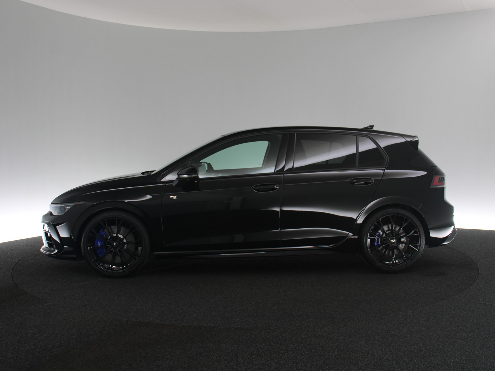VW Golf VIII 2.0 TSI R 4Motion VW Golf VIII 2.0 TSI R 4Motion