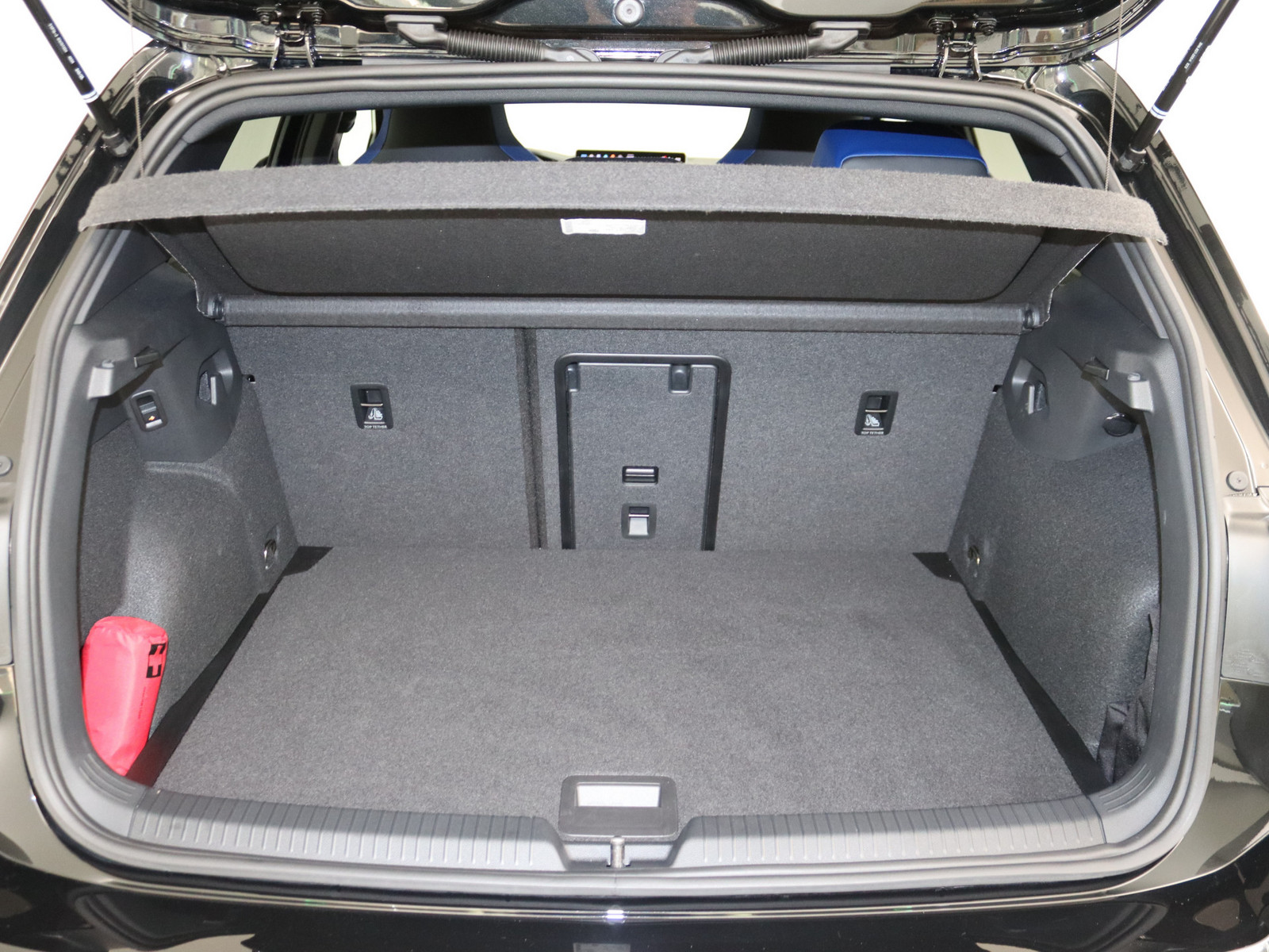 VW Golf VIII 2.0 TSI R 4Motion VW Golf VIII 2.0 TSI R 4Motion