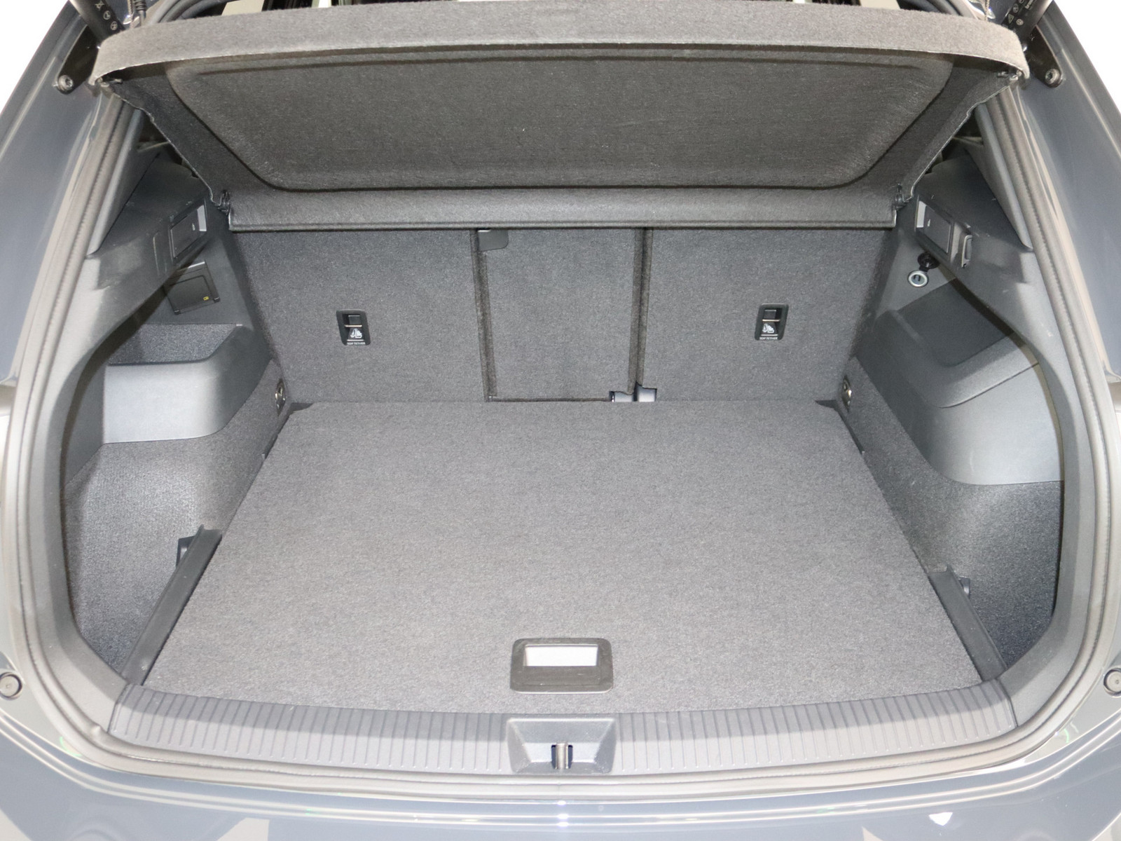 VW Tiguan 2.0 TSI R-Line 4Motion VW Tiguan 2.0 TSI R-Line 4Motion
