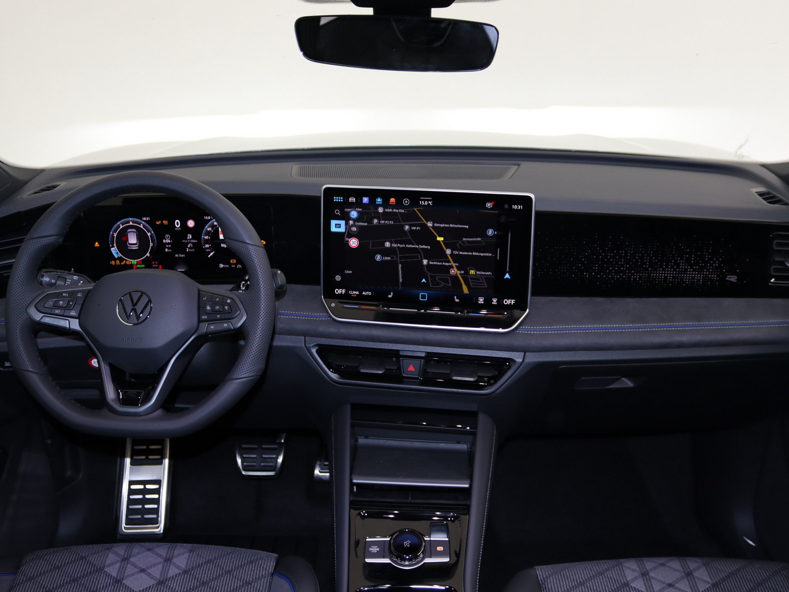 VW Tiguan 1.5 eTSI R-Line VW Tiguan 1.5 eTSI R-Line