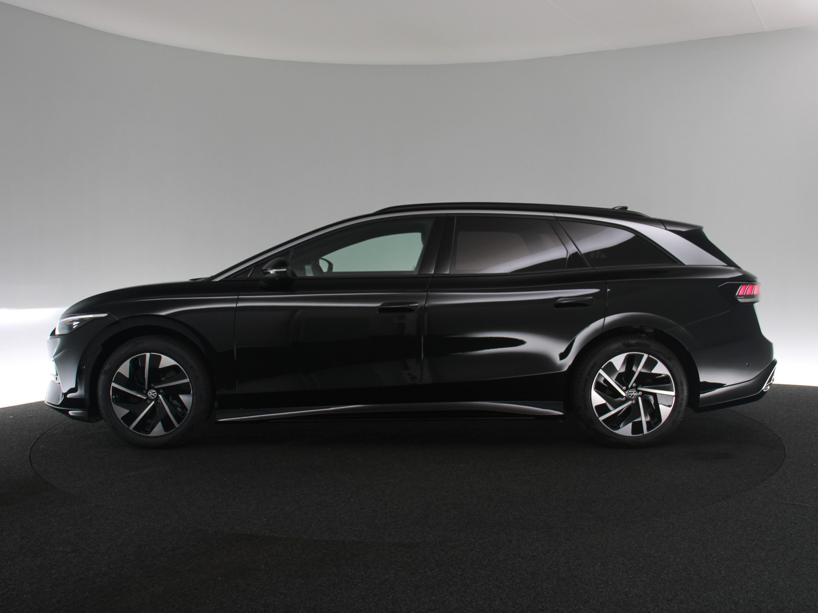 VW ID.7 Pro 77kW VW ID.7 Pro 77kW