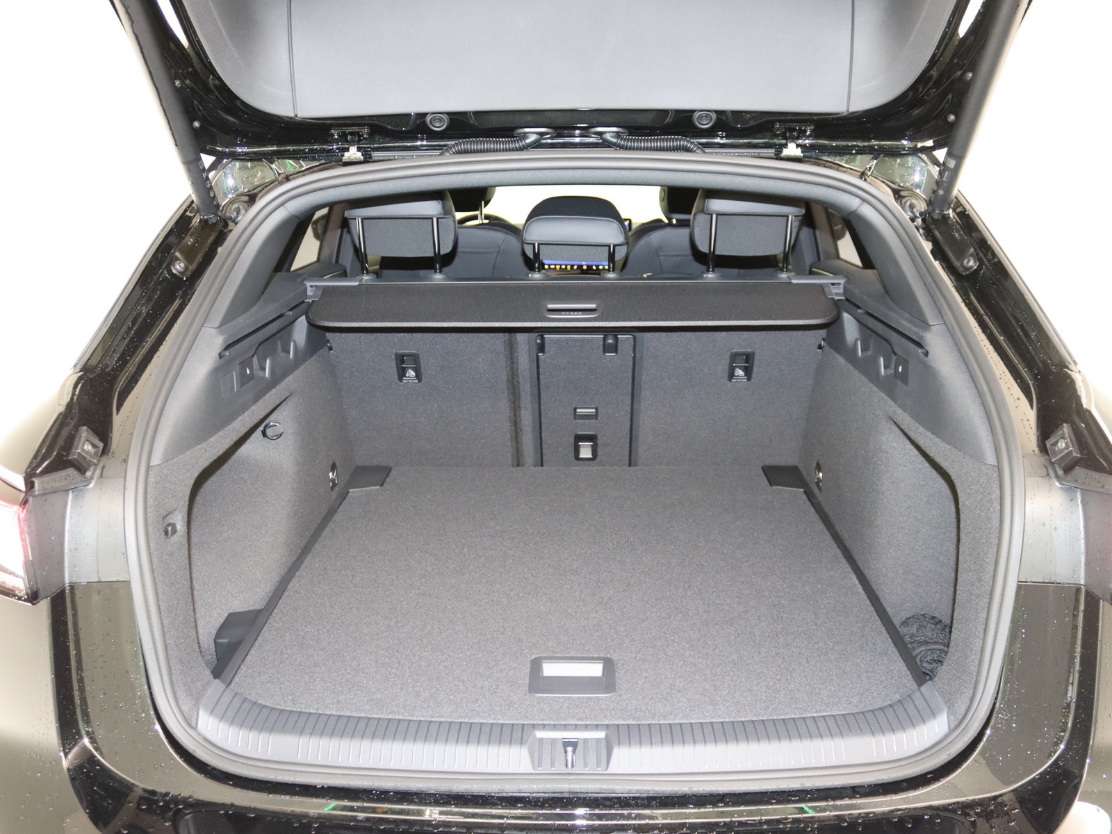 VW ID.7 Pro 77kW VW ID.7 Pro 77kW