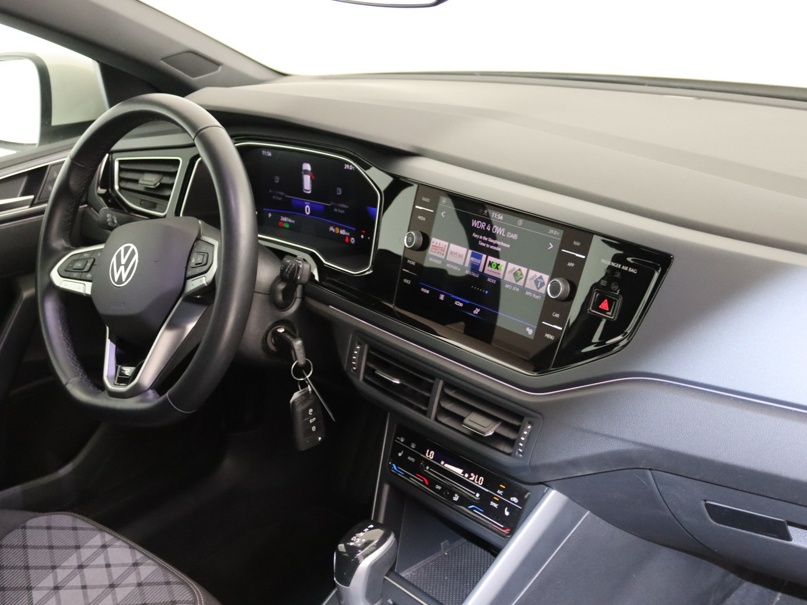 VW Taigo 1.0 TSI R-Line VW Taigo 1.0 TSI R-Line
