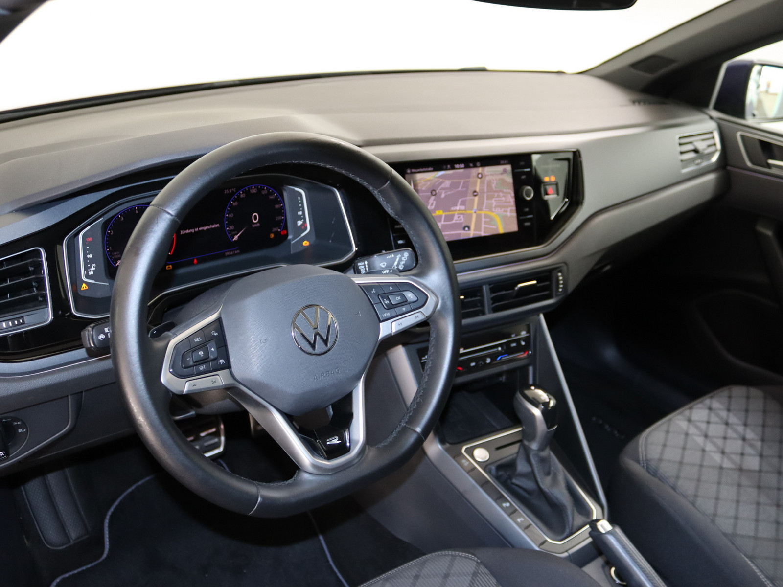 VW Polo 1.0 TSI R-Line VW Polo 1.0 TSI R-Line