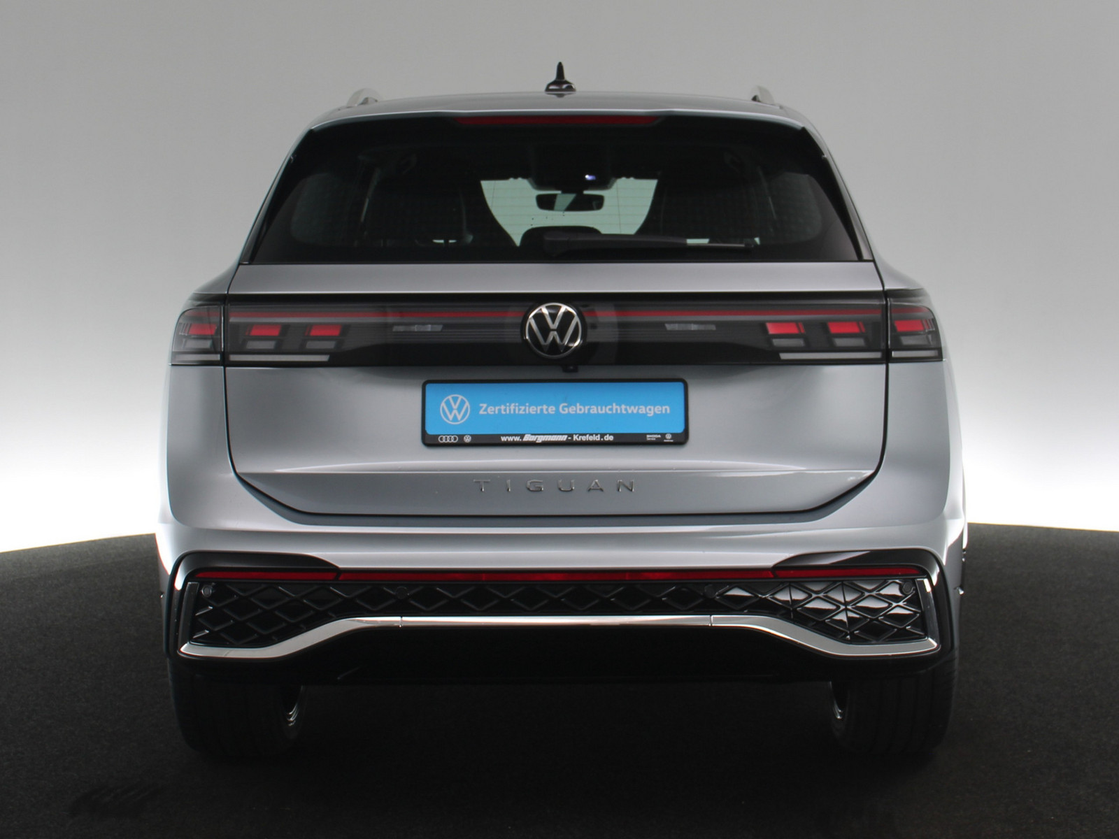VW Tiguan 2.0 TDI R-Line VW Tiguan 2.0 TDI R-Line