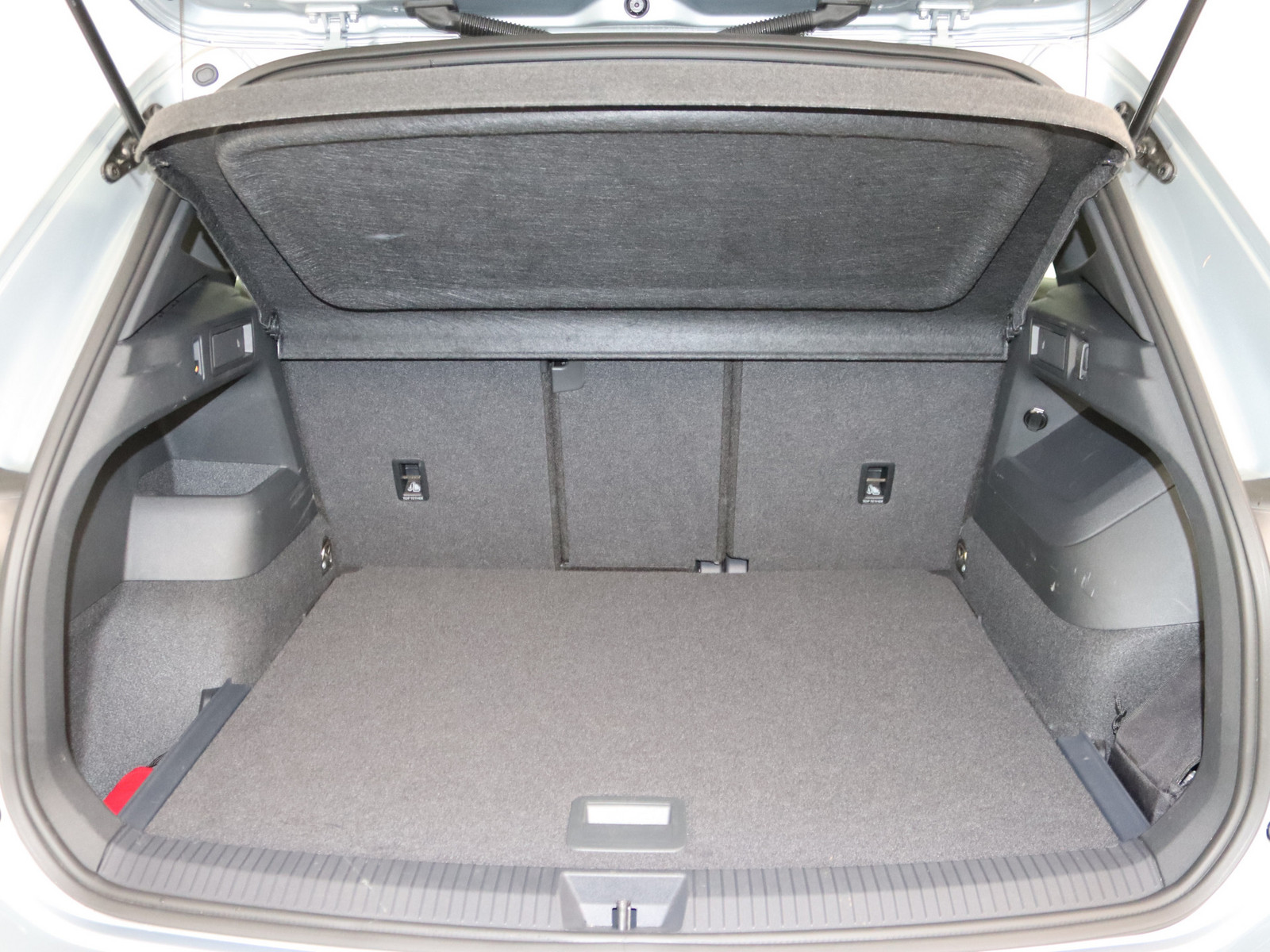 VW Tiguan 2.0 TDI R-Line VW Tiguan 2.0 TDI R-Line