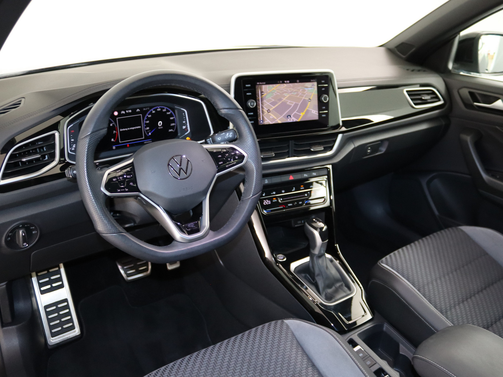 VW T-Roc Cabriolet 1.5 TSI R-Line VW T-Roc Cabriolet 1.5 TSI R-Line