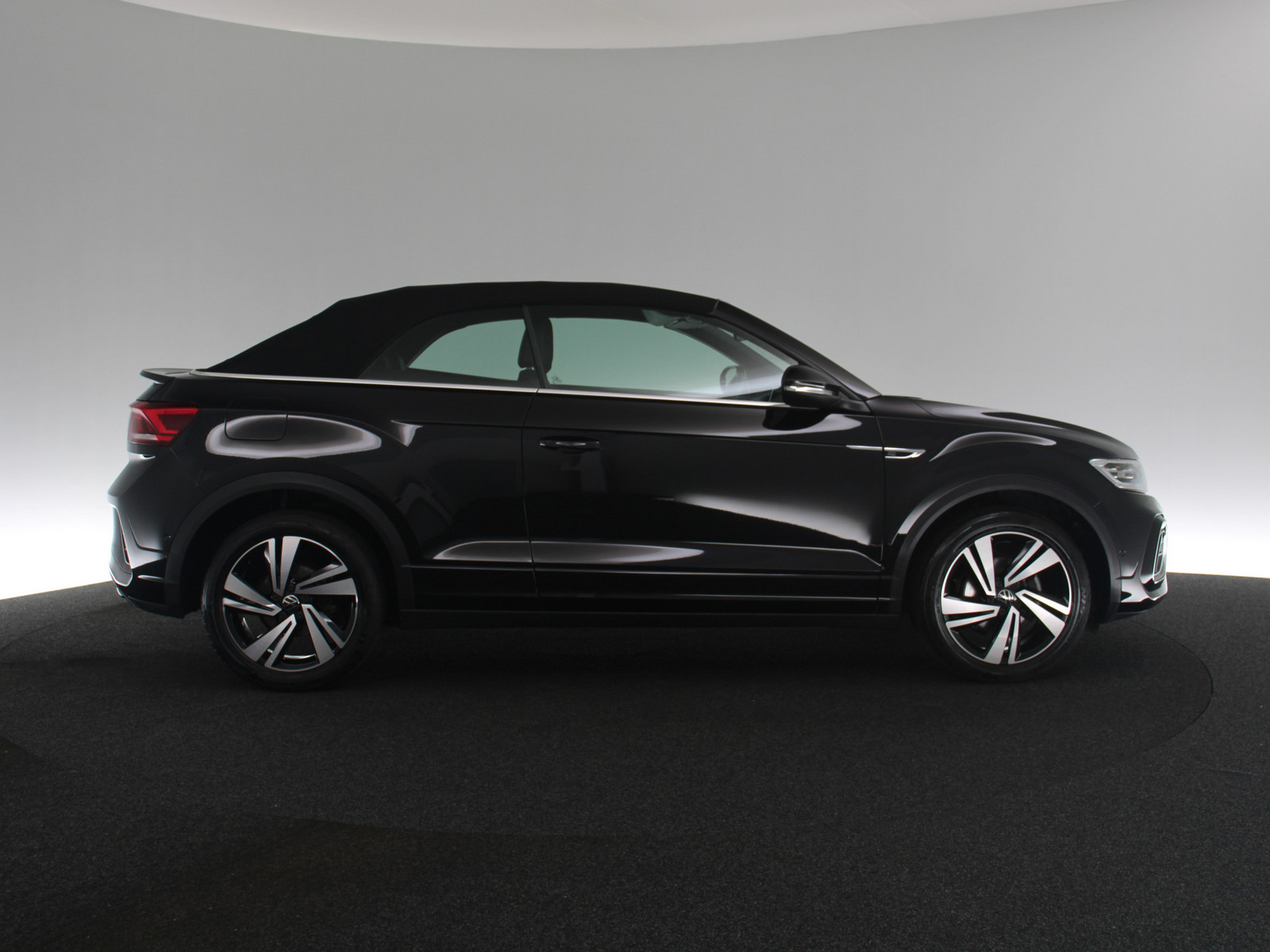 VW T-Roc Cabriolet 1.5 TSI R-Line VW T-Roc Cabriolet 1.5 TSI R-Line