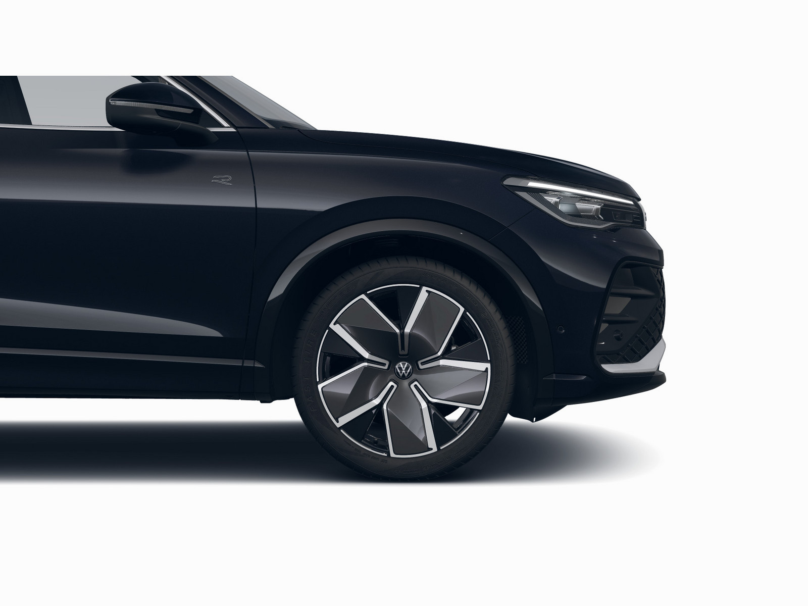 VW Tiguan 1.5 eTSI R-Line VW Tiguan 1.5 eTSI R-Line