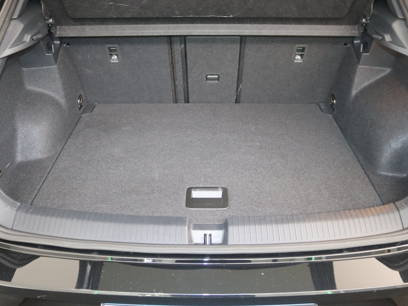VW T-Roc 1.5 TSI R-Line VW T-Roc 1.5 TSI R-Line