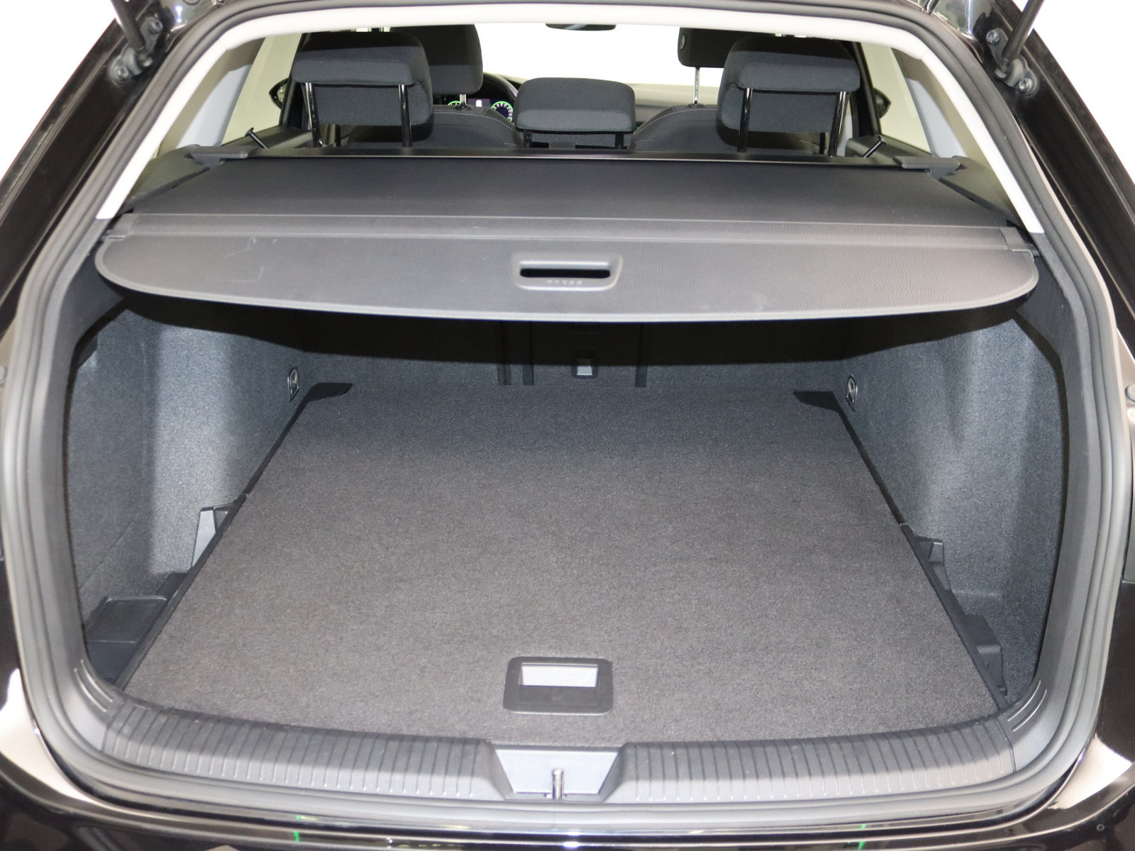VW Golf VIII 2.0 TSI Style VW Golf VIII 2.0 TSI Style