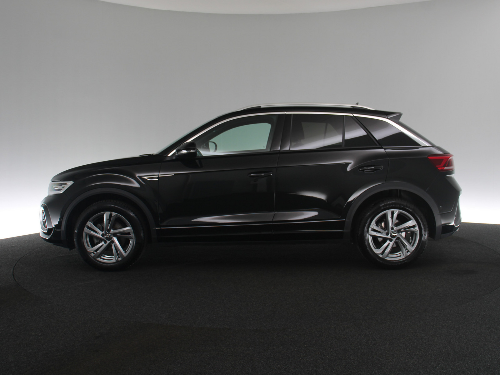 VW T-Roc 1.5 TSI R-Line VW T-Roc 1.5 TSI R-Line