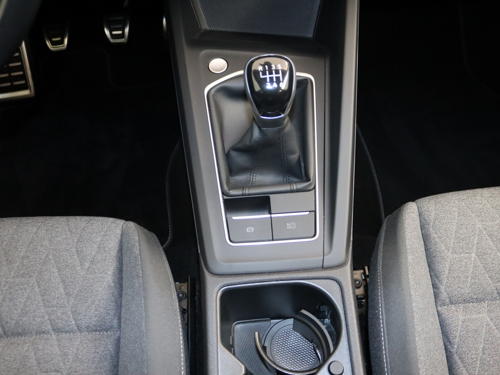 VW Golf VIII 1.0 TSI Move VW Golf VIII 1.0 TSI Move