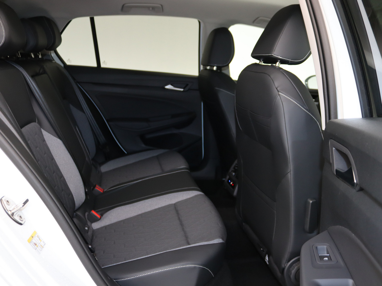 VW Golf VIII 1.5 eTSI Energy VW Golf VIII 1.5 eTSI Energy
