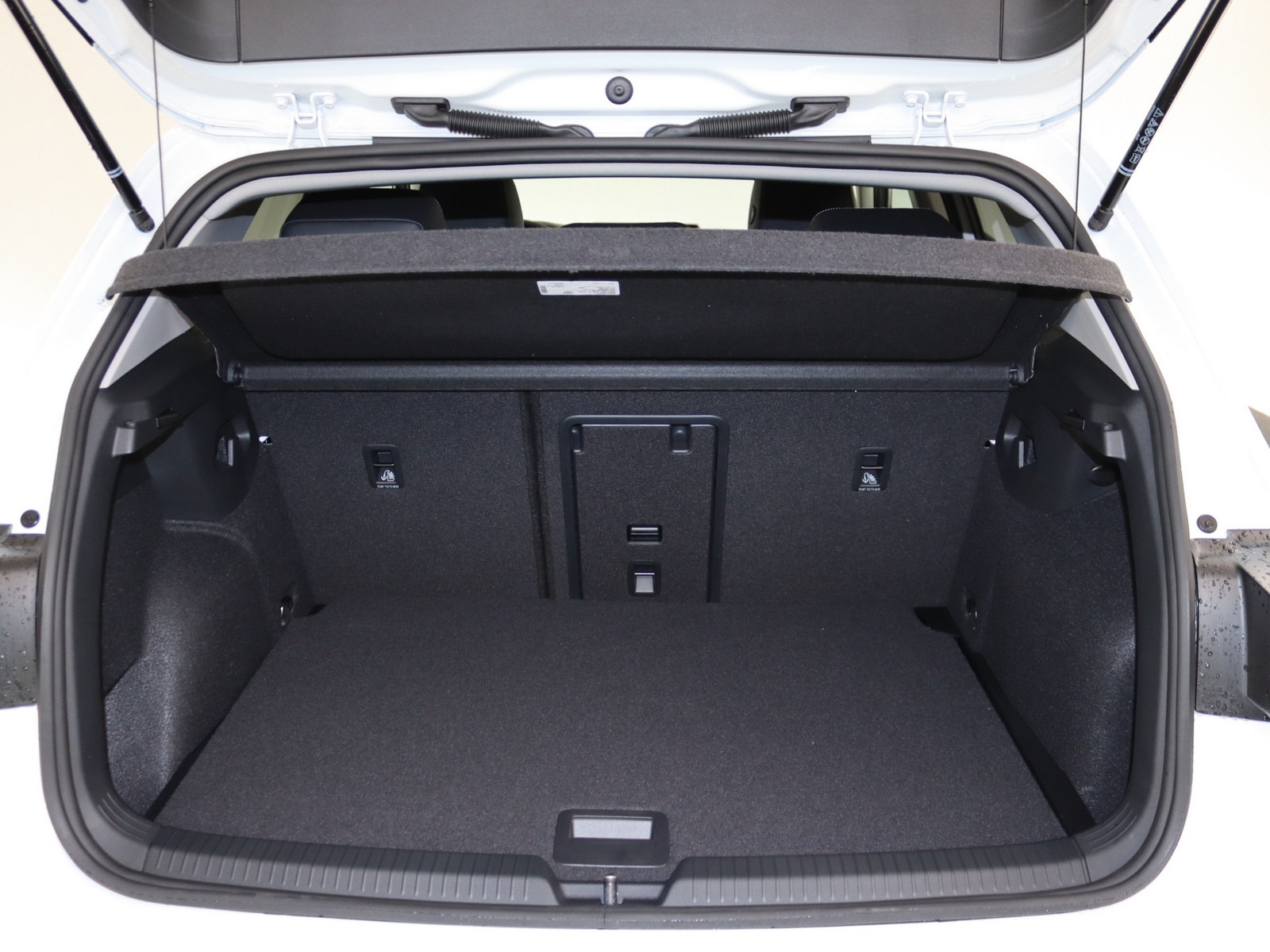 VW Golf VIII 1.5 eTSI Energy VW Golf VIII 1.5 eTSI Energy