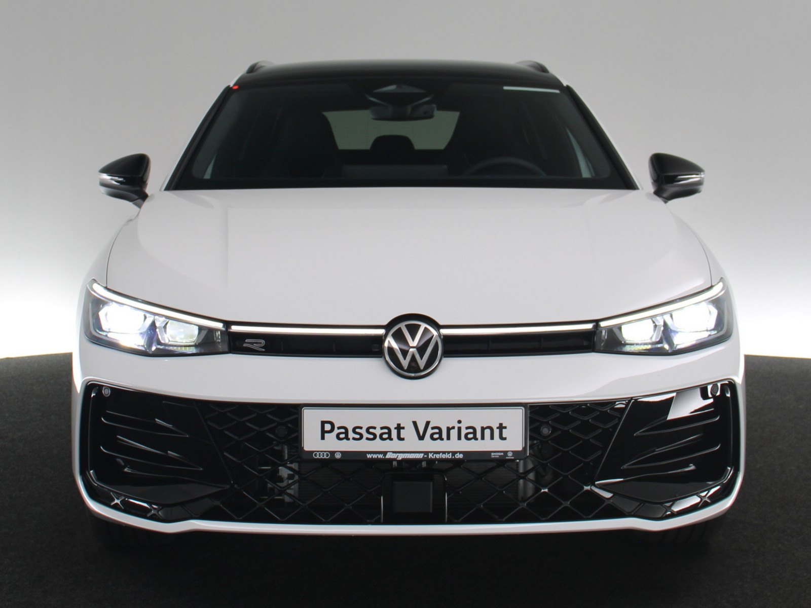 VW Passat 1.5 eHybrid R-Line VW Passat 1.5 eHybrid R-Line