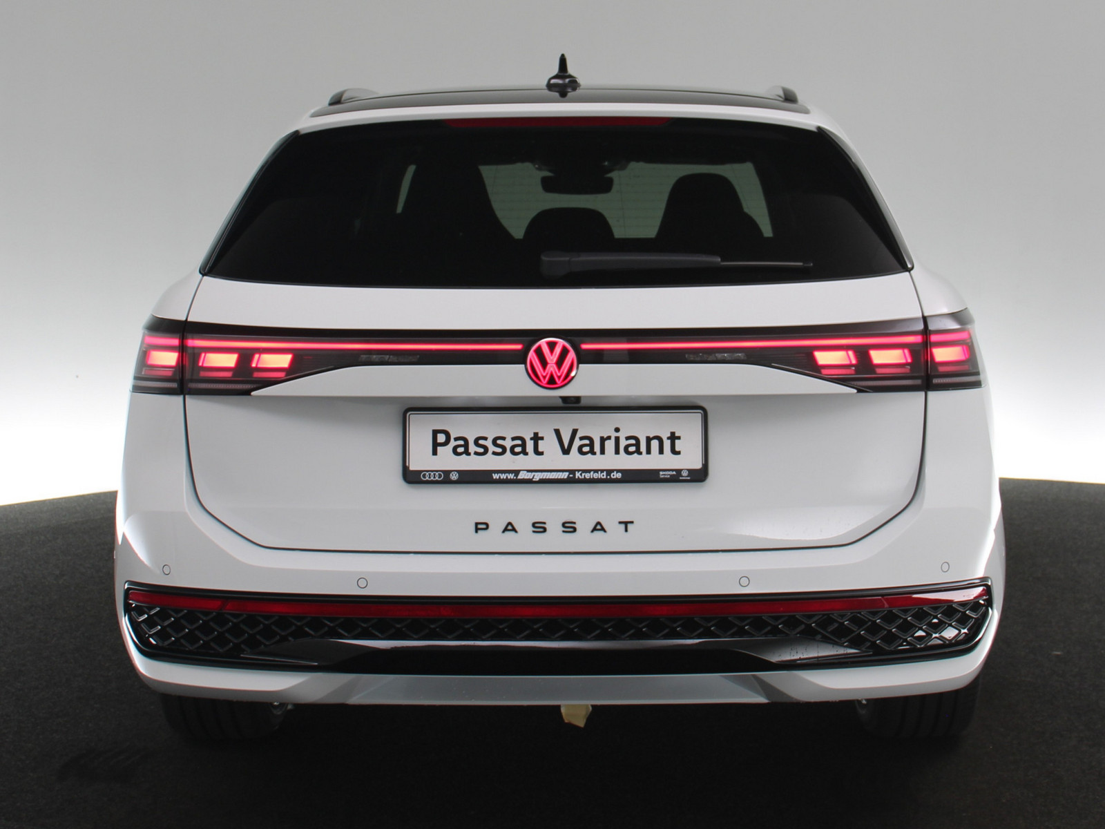 VW Passat 1.5 eHybrid R-Line VW Passat 1.5 eHybrid R-Line