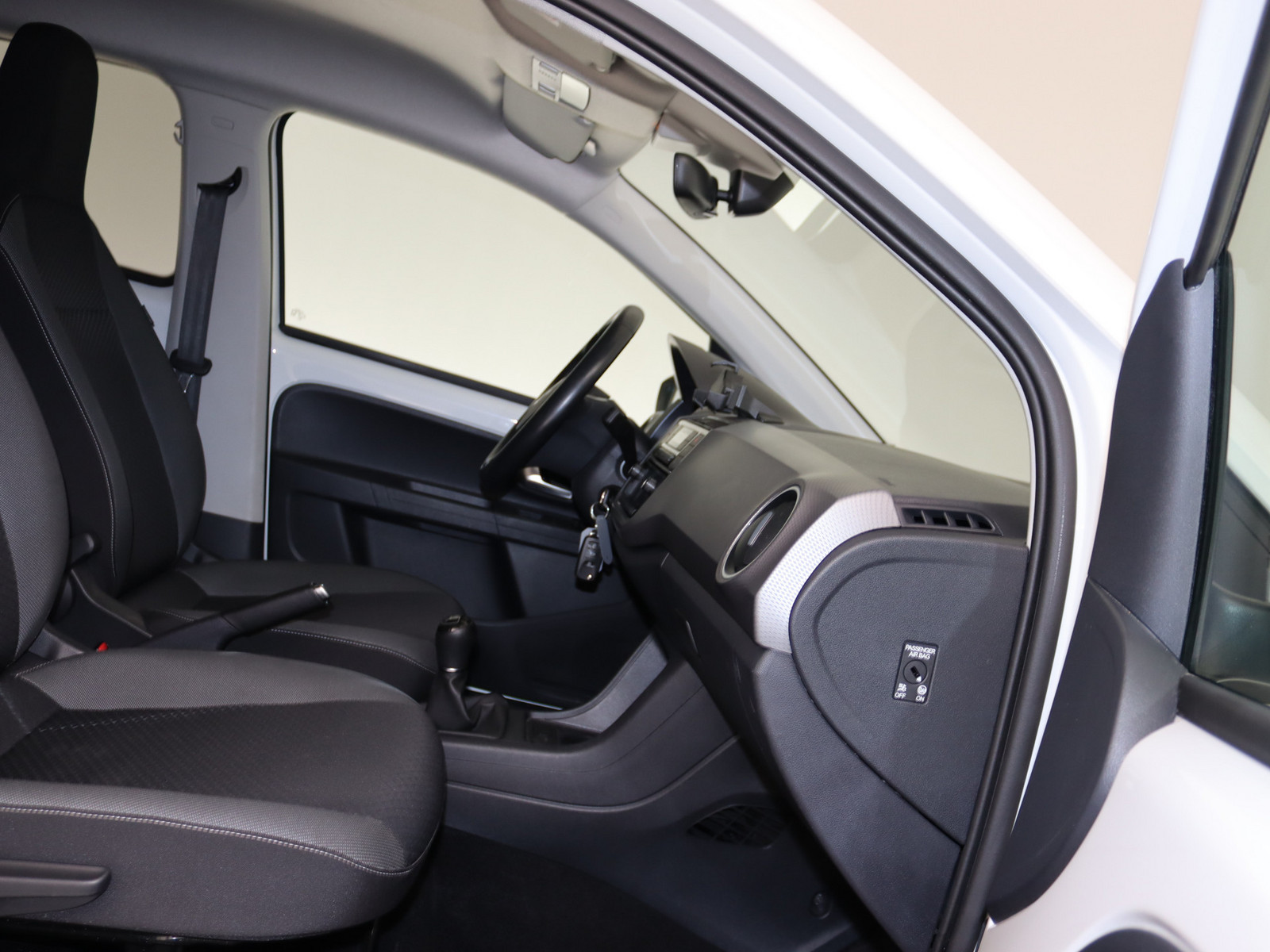 VW up! 1.0 Active VW up! 1.0 Active