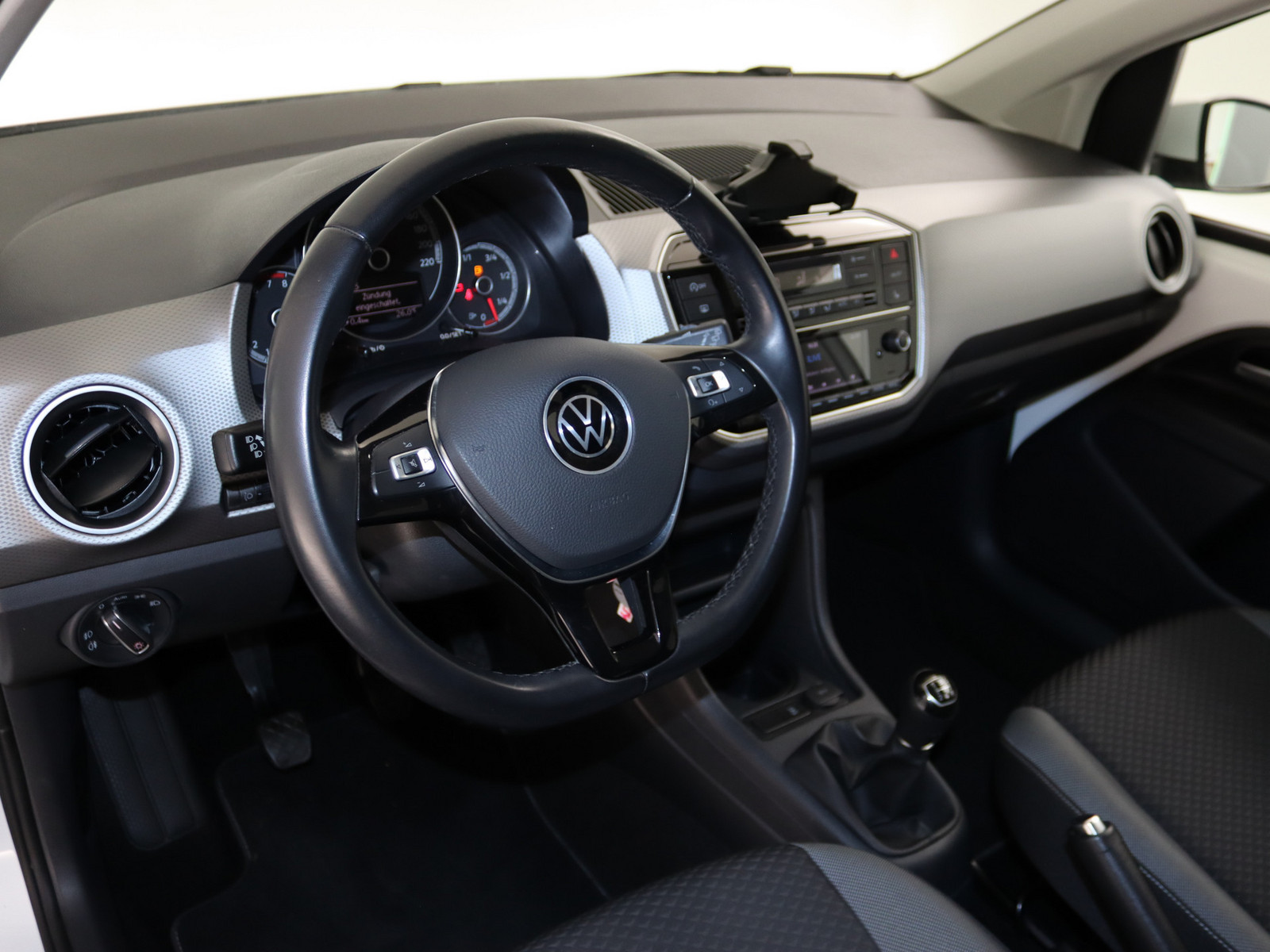VW up! 1.0 Active VW up! 1.0 Active