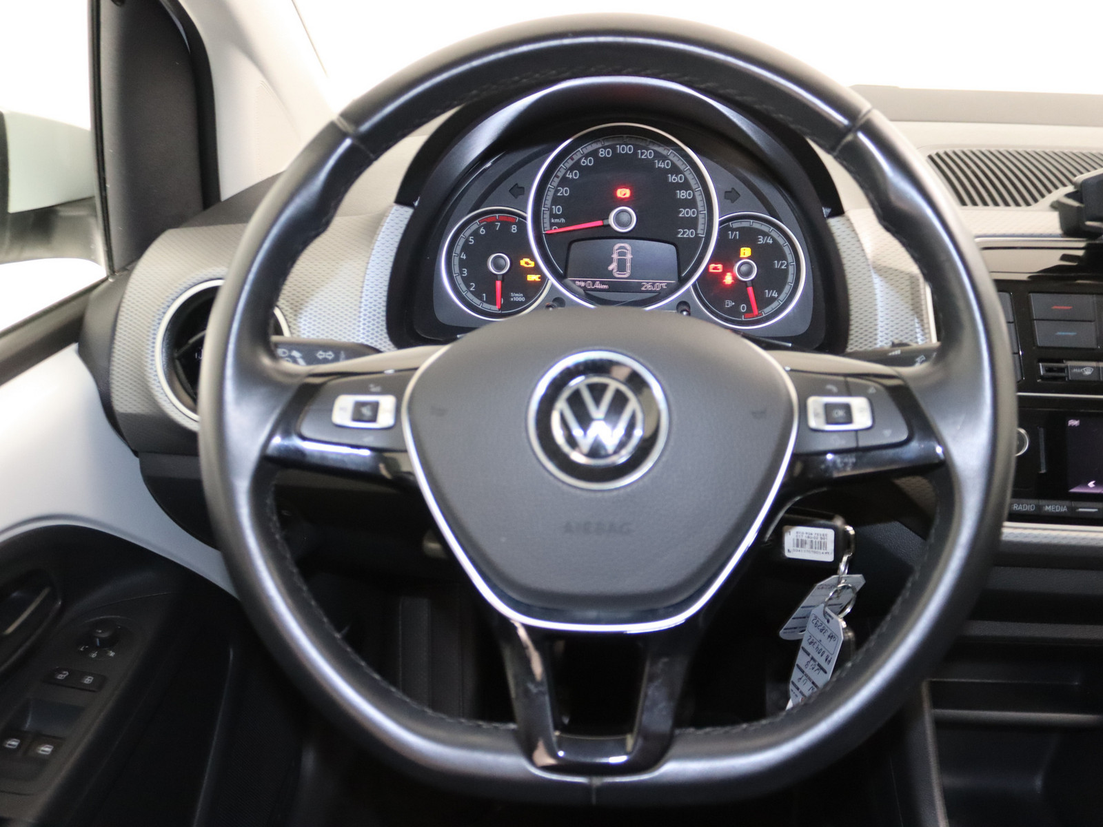 VW up! 1.0 Active VW up! 1.0 Active