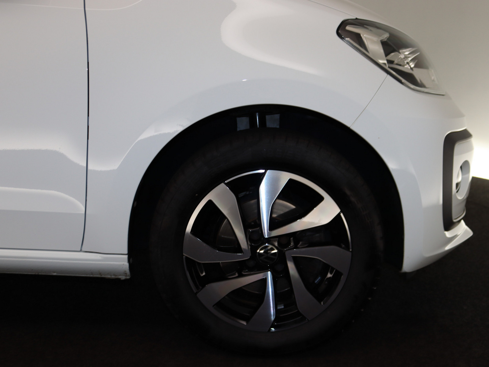 VW up! 1.0 Active VW up! 1.0 Active