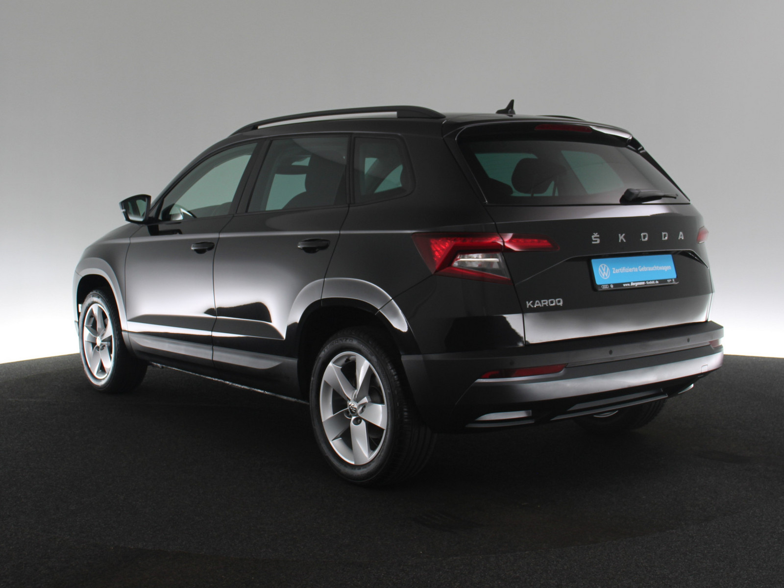 SKODA Karoq 1.0 TSI Ambition SKODA Karoq 1.0 TSI Ambition