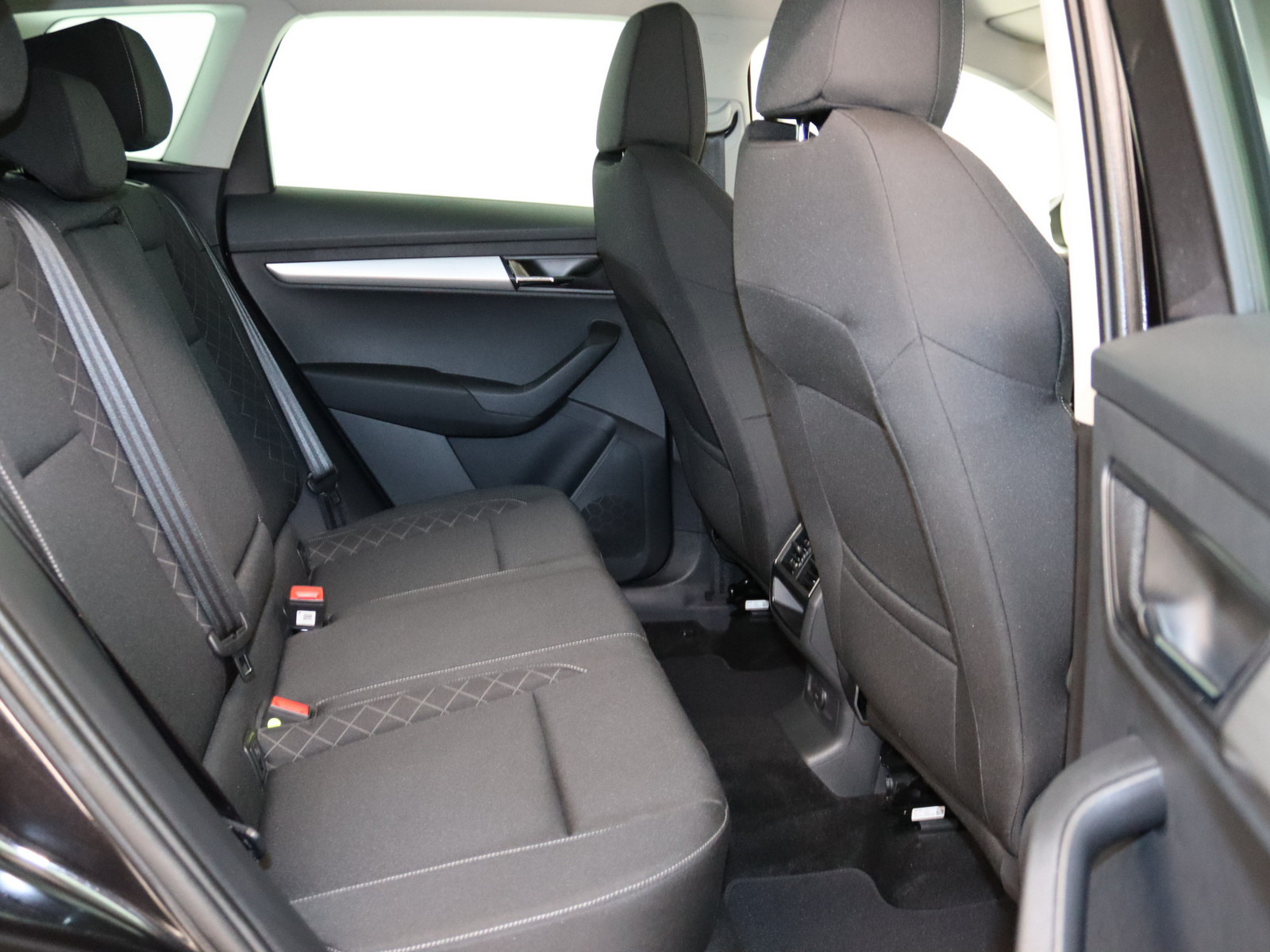 SKODA Karoq 1.0 TSI Ambition SKODA Karoq 1.0 TSI Ambition