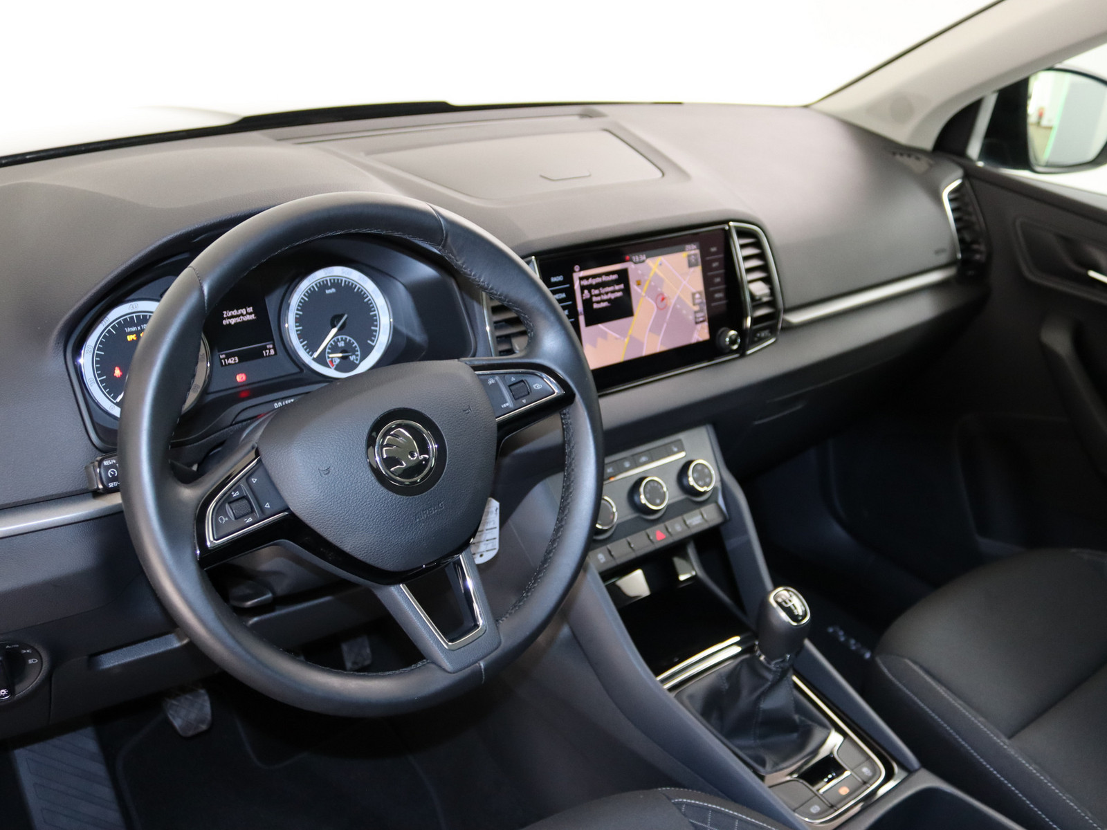 SKODA Karoq 1.0 TSI Ambition SKODA Karoq 1.0 TSI Ambition