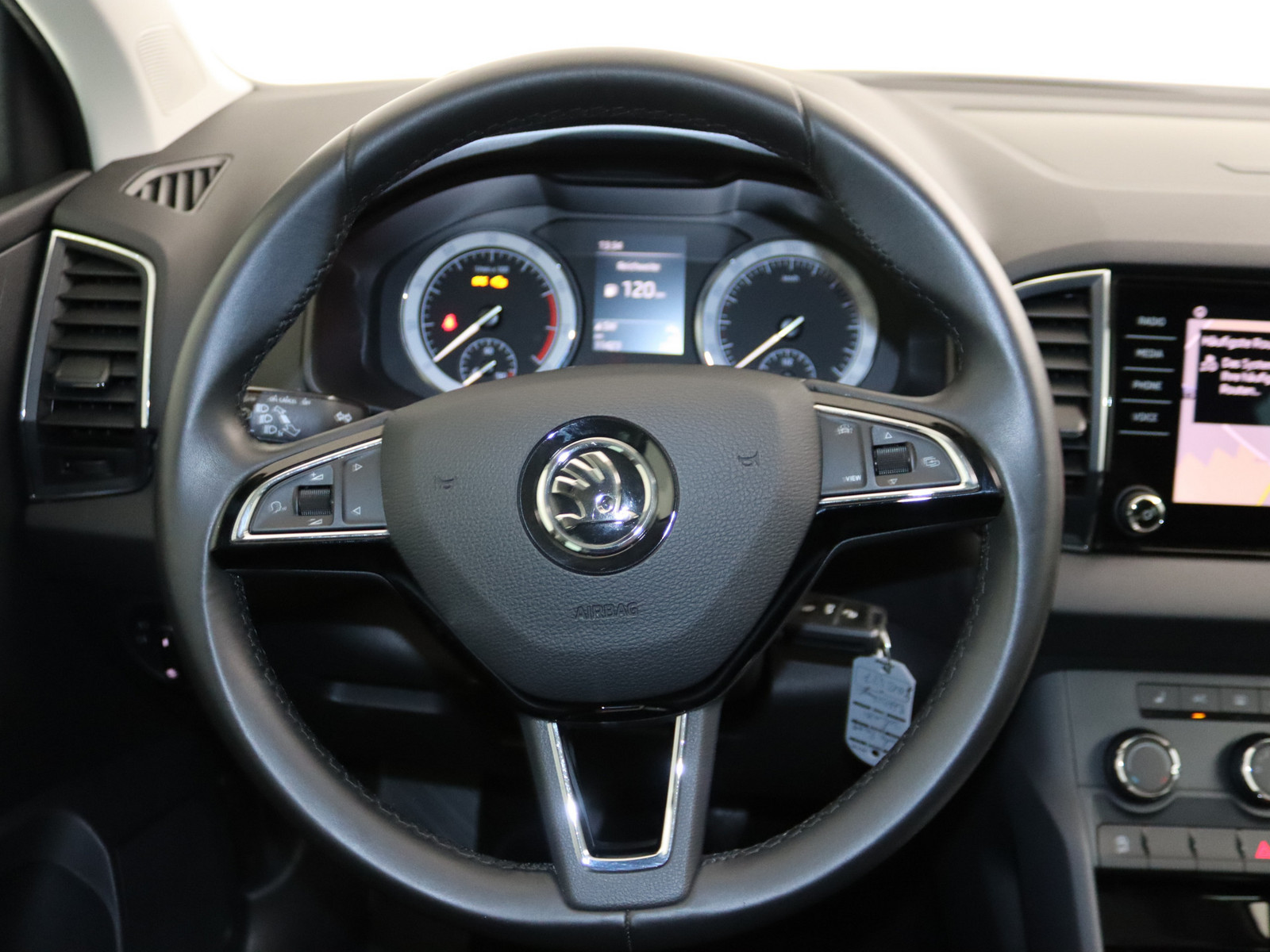 SKODA Karoq 1.0 TSI Ambition SKODA Karoq 1.0 TSI Ambition