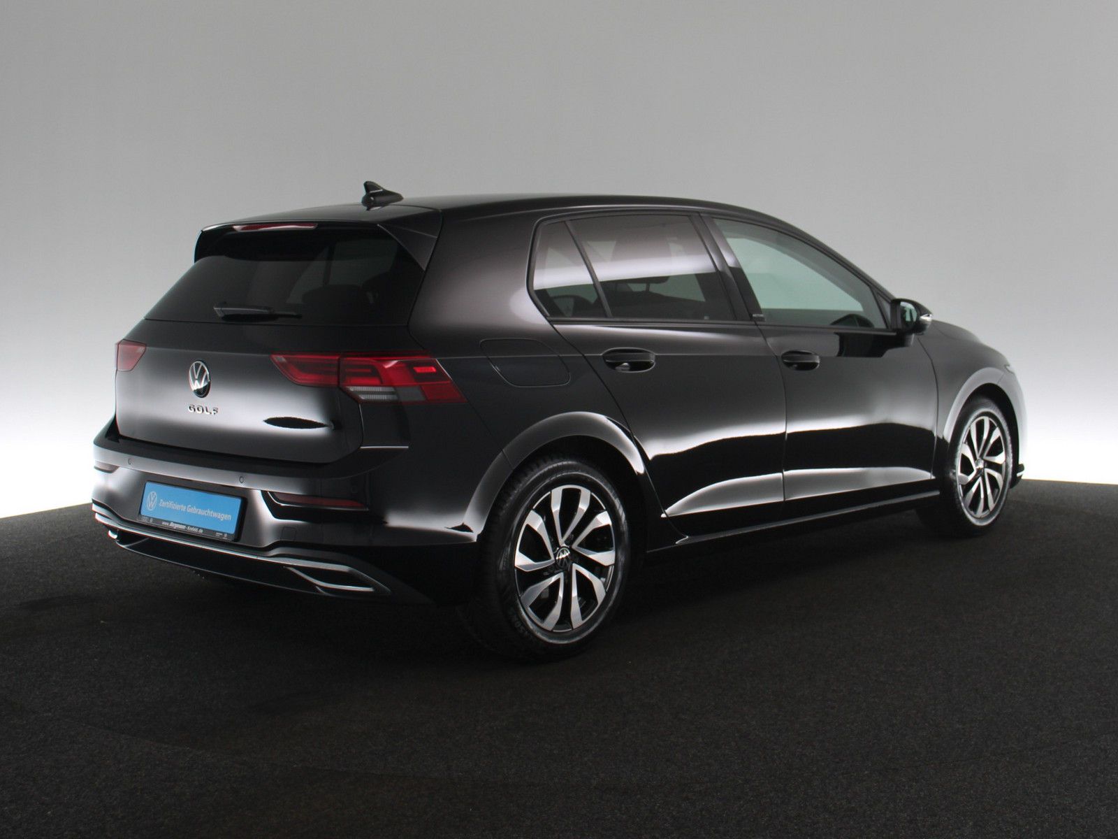 VW Golf VIII 1.5 TSI Active VW Golf VIII 1.5 TSI Active