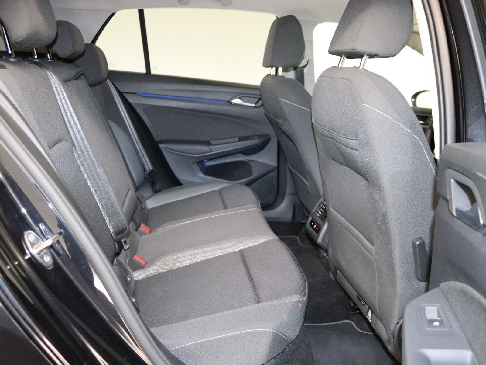 VW Golf VIII 1.5 TSI Active VW Golf VIII 1.5 TSI Active