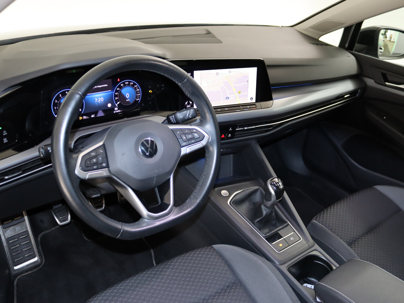 VW Golf VIII 1.5 TSI Active VW Golf VIII 1.5 TSI Active