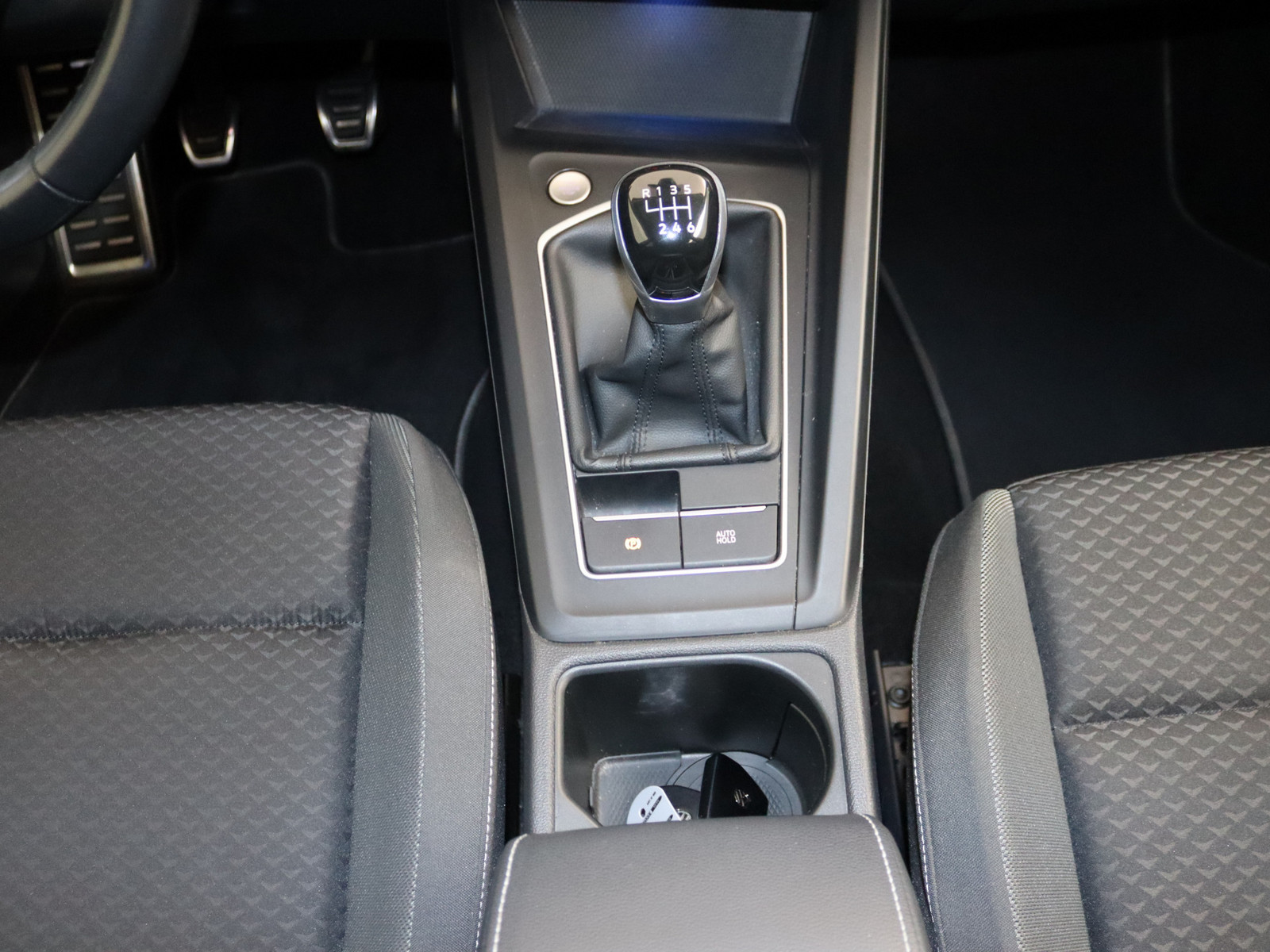 VW Golf VIII 1.5 TSI Active VW Golf VIII 1.5 TSI Active
