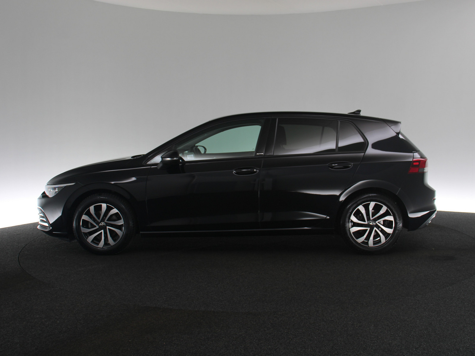 VW Golf VIII 1.5 TSI Active VW Golf VIII 1.5 TSI Active
