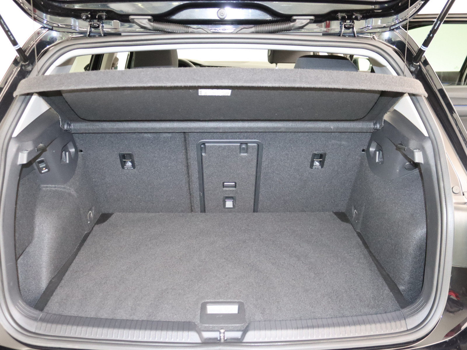 VW Golf VIII 1.5 TSI Active VW Golf VIII 1.5 TSI Active