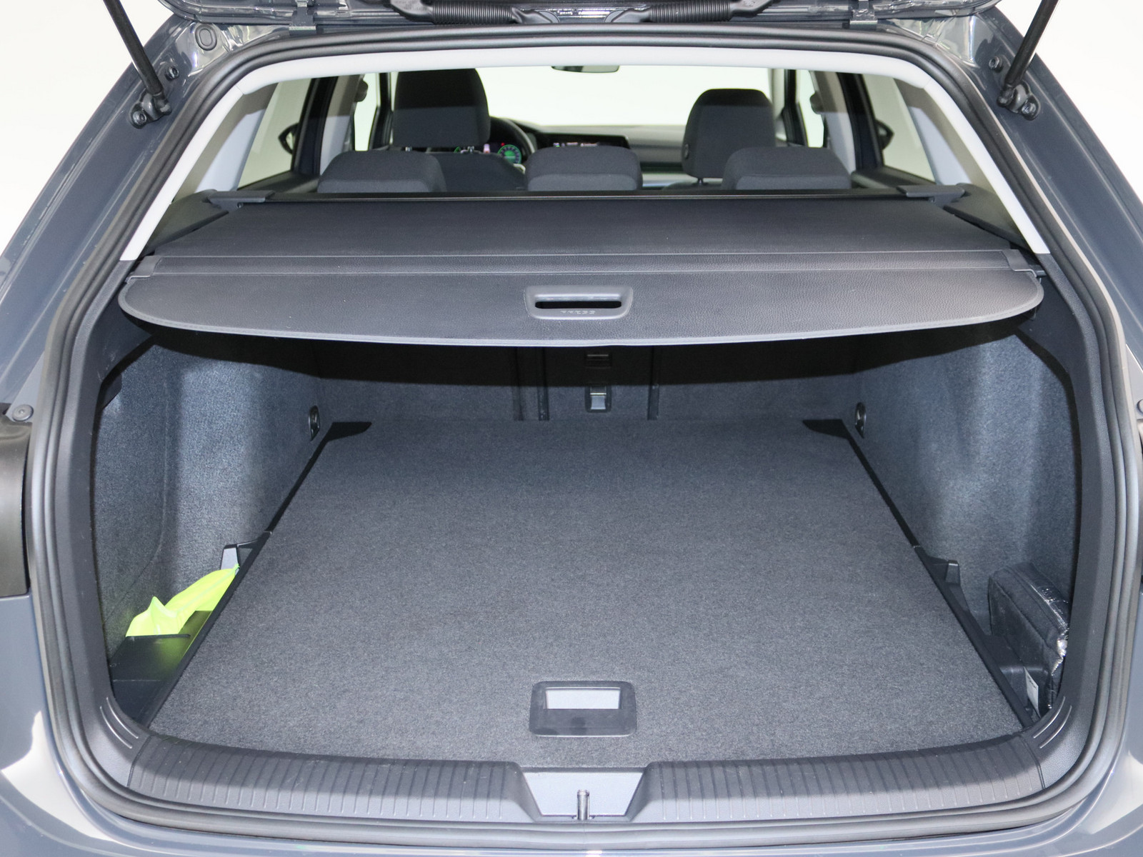 VW Golf VIII 1.5 eTSI Active VW Golf VIII 1.5 eTSI Active